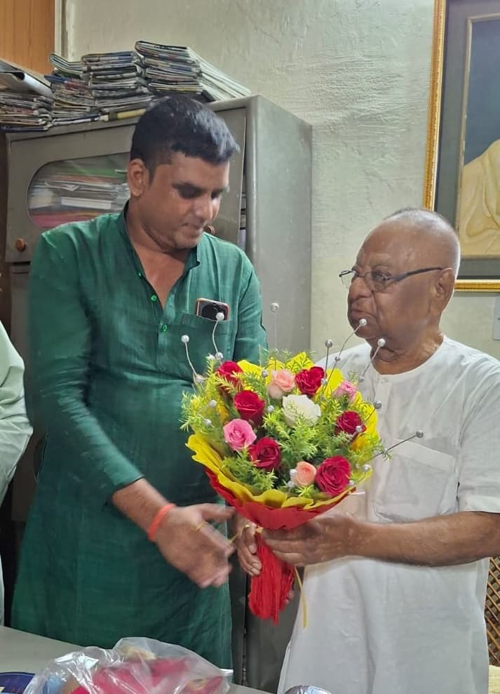 प्रदेश अध्यक्ष से मिले युवा राजद के जिला उपाध्यक्ष