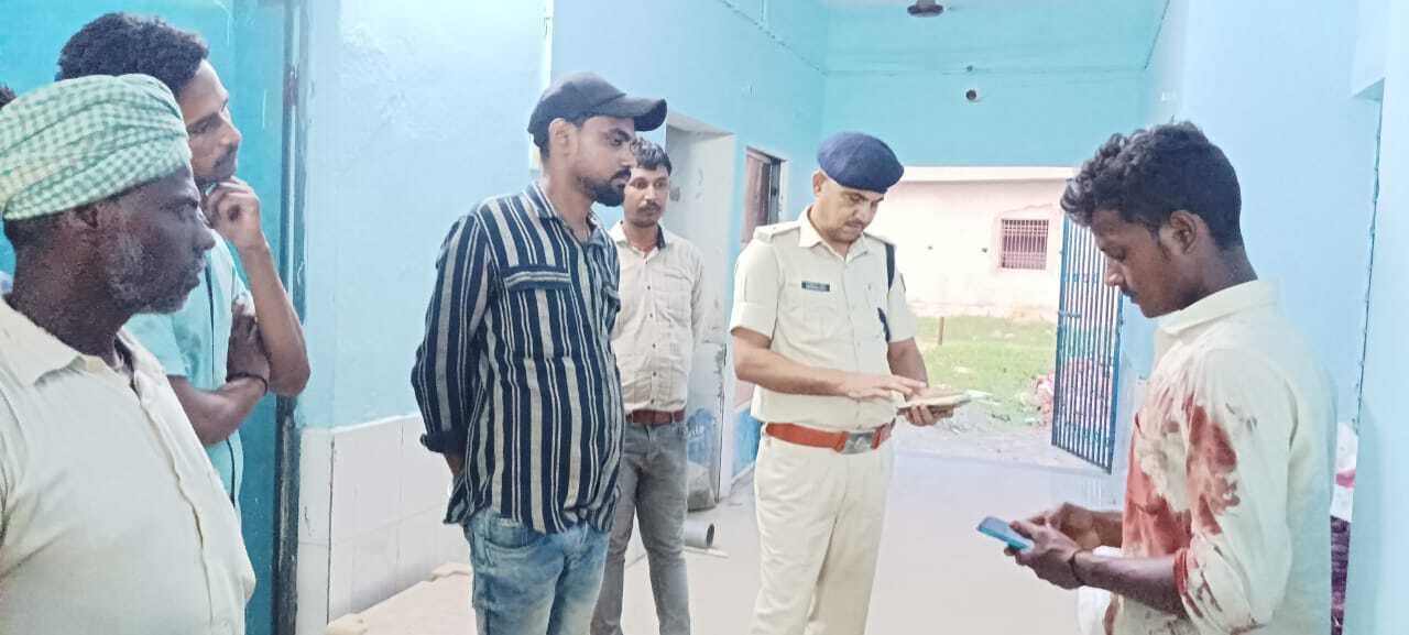 बाइक से गिरकर महिला की मौत, परिजनों में कोहराम