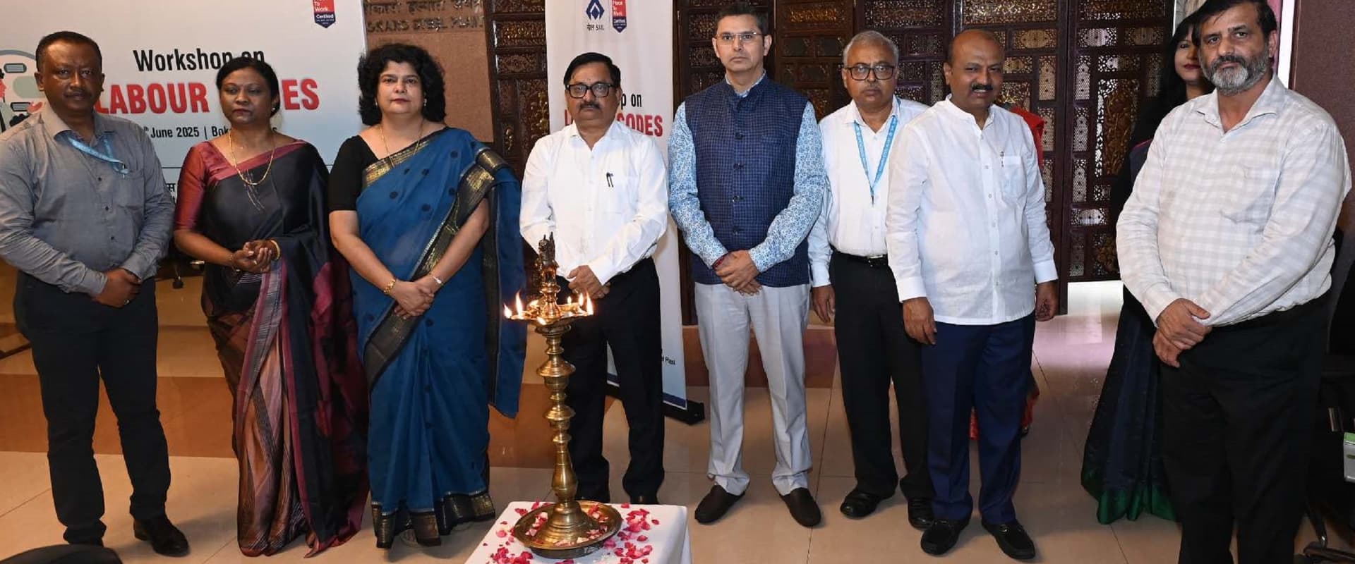 Bokaro News : श्रम संहिताओं को प्रभावी रूप से क्रियान्वित करें अधिकारी : निदेशक प्रभारी