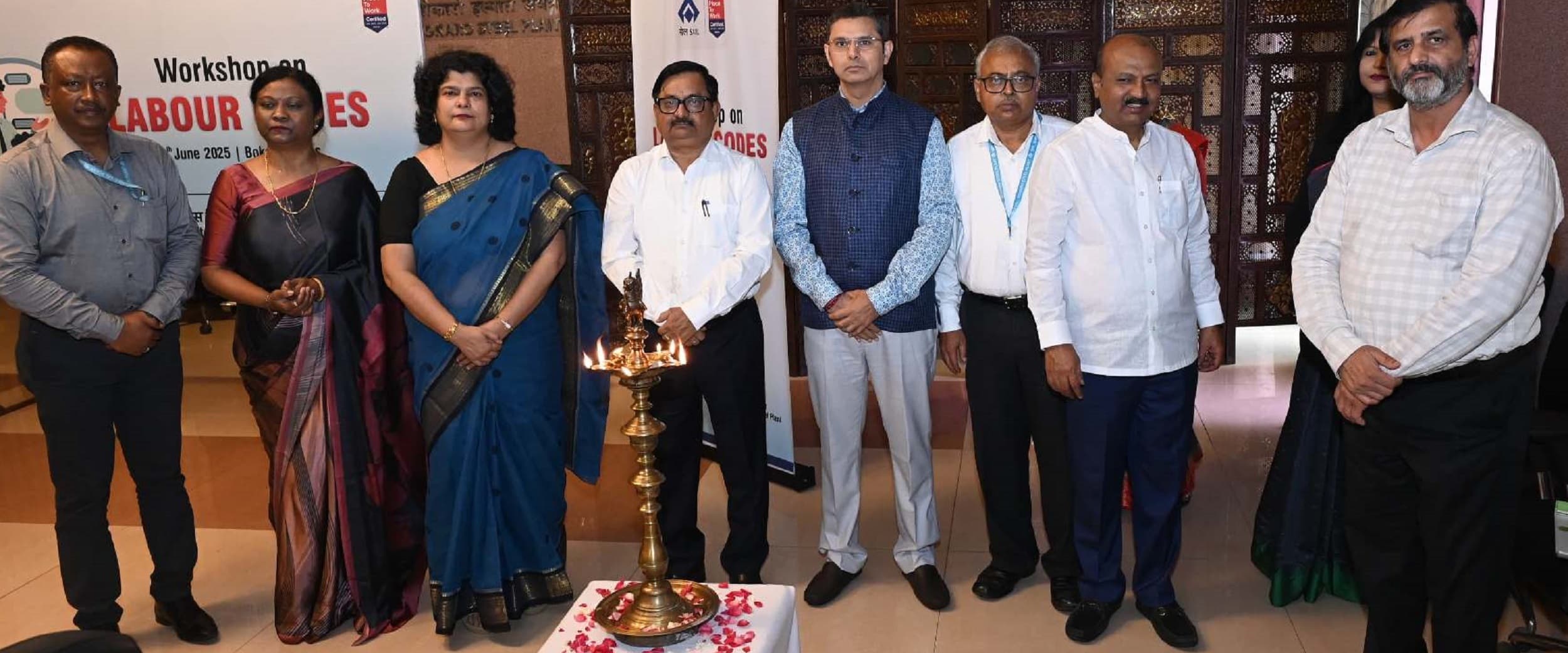 Bokaro News : श्रम संहिताओं को प्रभावी रूप से क्रियान्वित करें अधिकारी : निदेशक प्रभारी