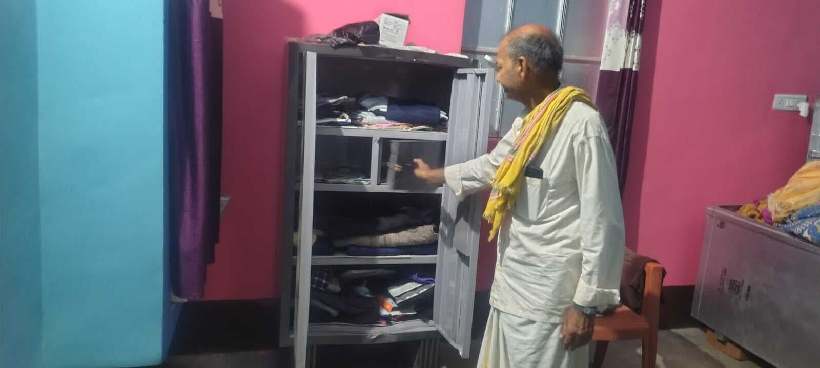 घसियाडीह मुहल्ले में बंद घर से ढाई लाख नकदी और लाखों के जेवरों की चोरी