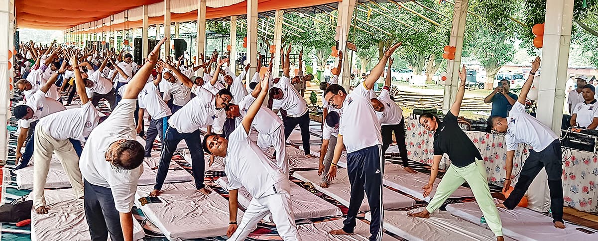 Jharsuguda News: हम वैदिक युग से ‘सर्वे भवंतु सुखिनः सर्वे संतु निरामयाः’ की वार्ता का कर रहे प्रचार : पुजारी