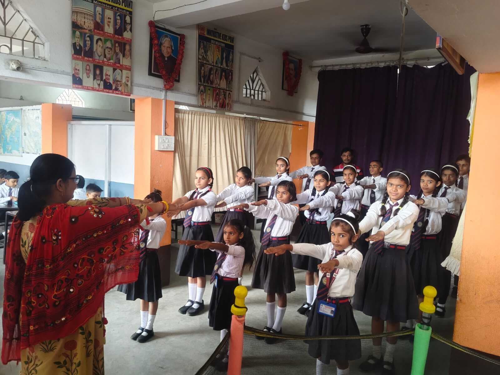 Samastipur News:शारीरिक, मानसिक व आध्यात्मिक सशक्तीकरण को योग अनिवार्य : डा मिश्रा