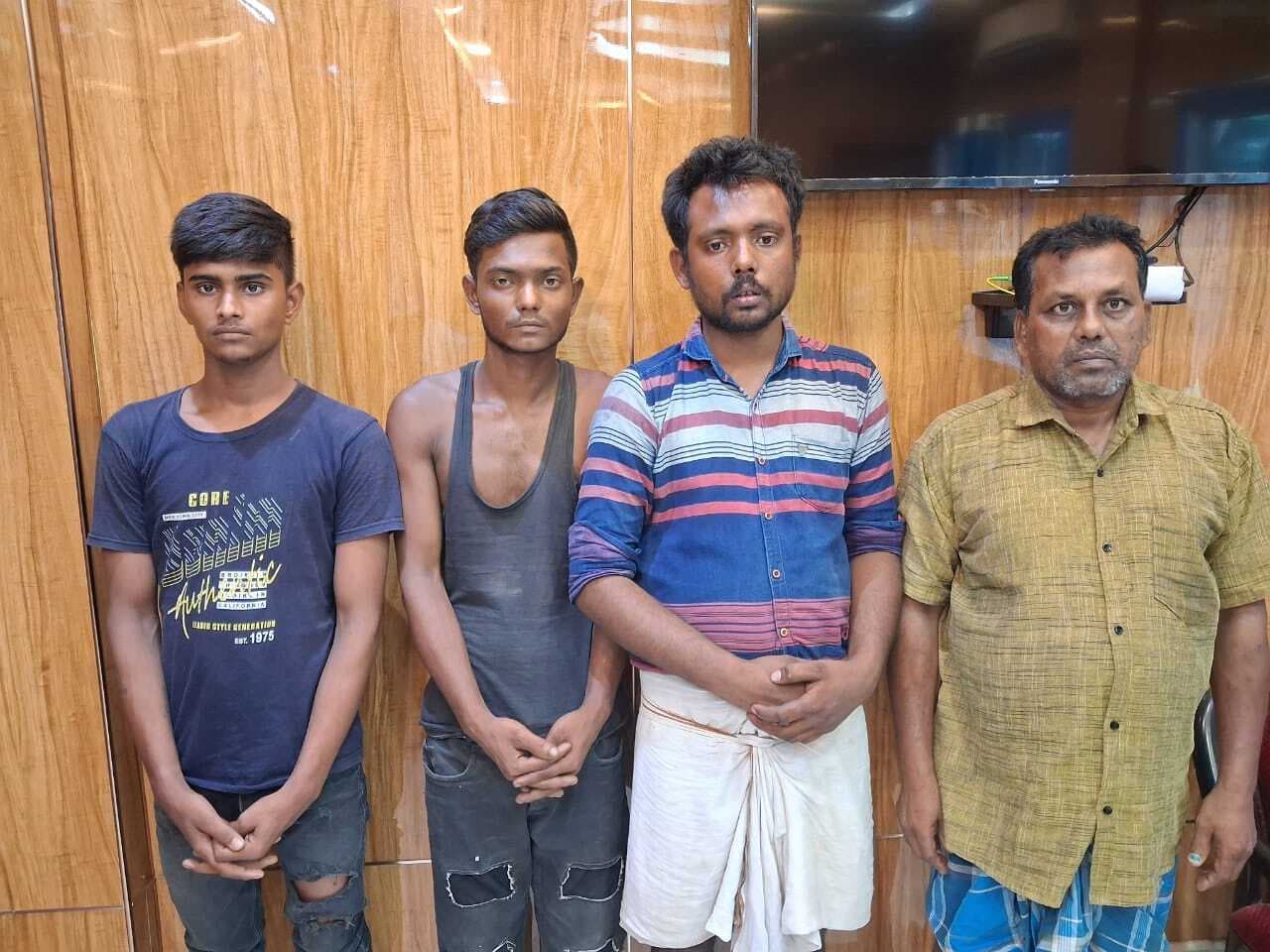 बहरमपुर पुलिस ने टोटो चोर के गिरोह के चार सदस्यों को दबोचा