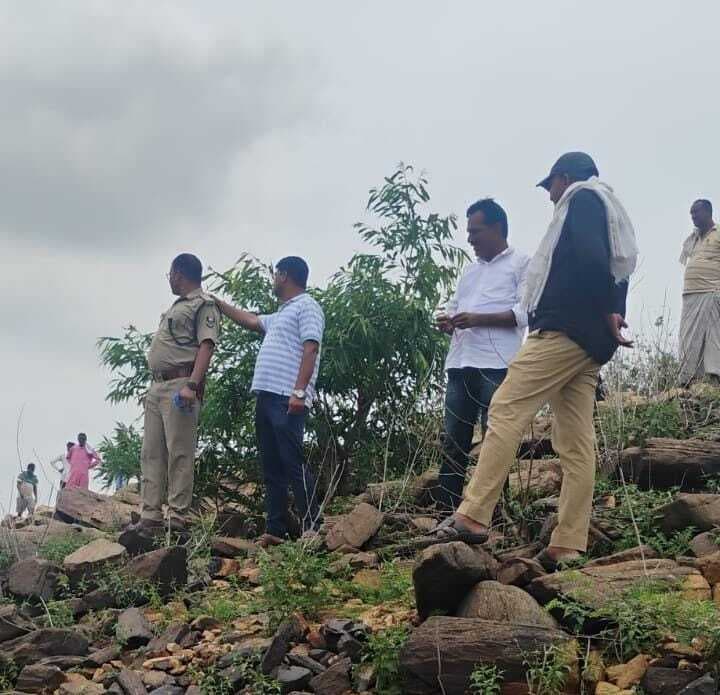 बाढ़ में बहकर एक महिला की मौत, 22 घंटे बाद शव बरामद