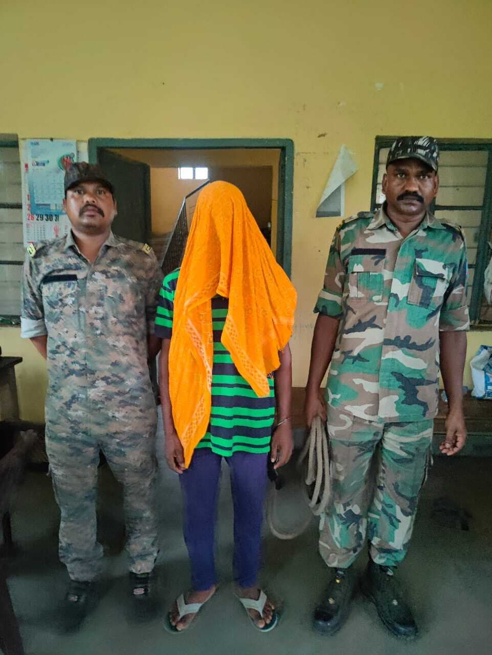 चाकू घोंप कर पत्नी को मारनेवाला युवक गिरफ्तार