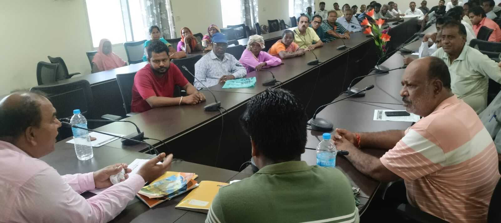 30 तक दो माह का अनाज वितरण कर दें डीलर : एमओ