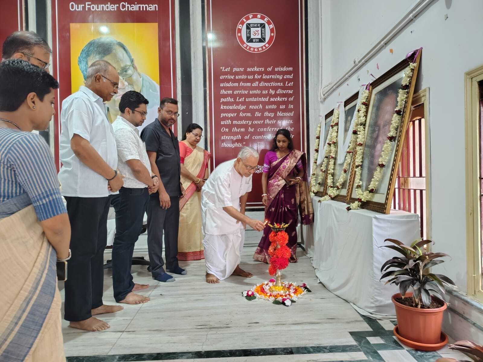 Deoghar News : हृदय रोग विशेषज्ञों ने दी जीवनशैली सुधार की सलाह, आचार्य सौम्येंद्र नाथ को दी गयी श्रद्धांजलि