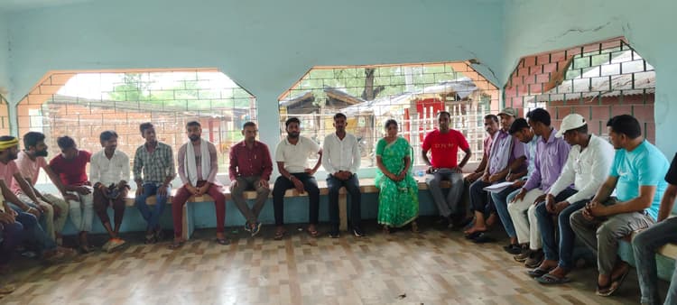 Deoghar News : जर्जर सड़क के निर्माण व ट्रेनों के ठहराव की मांग, 28 को करेंगे प्रदर्शन