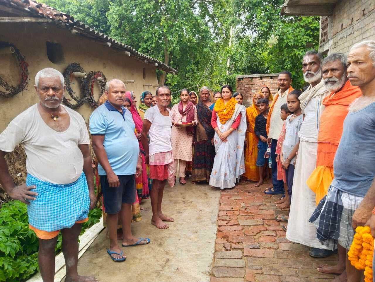 बढ़निया गांव में जिप ने किया पीसीसी का उद्घाटन