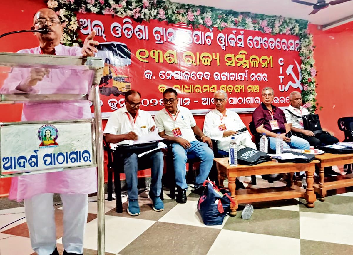 Rourkela News: केंद्र सरकार बड़े पूंजीपतियों और कार्पोरेट्स के हितों की रक्षा के लिए कर रही काम : जीवन साहा