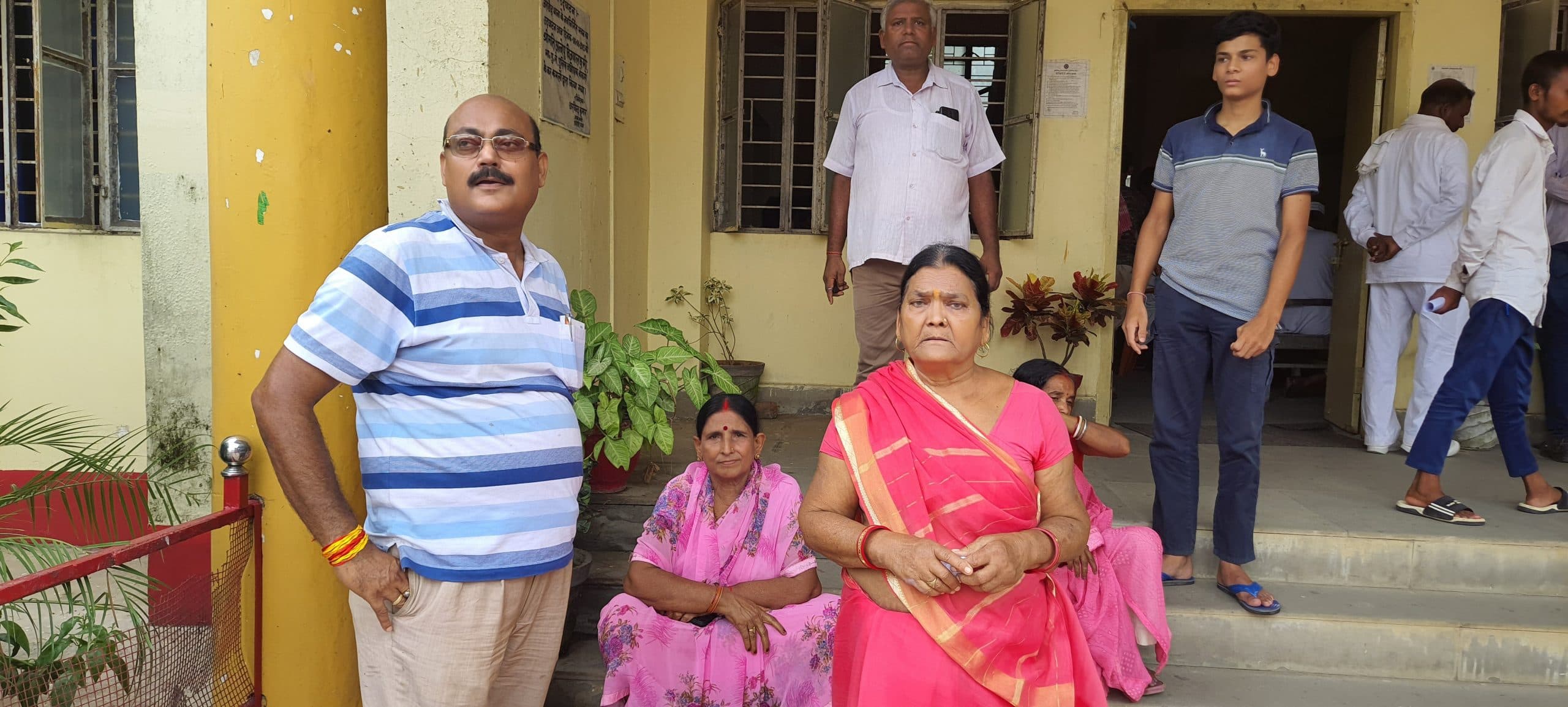 Bokaro News : पुलिस बता कर महिला से सोने की चेन व अंगूठी ले भागे दो युवक