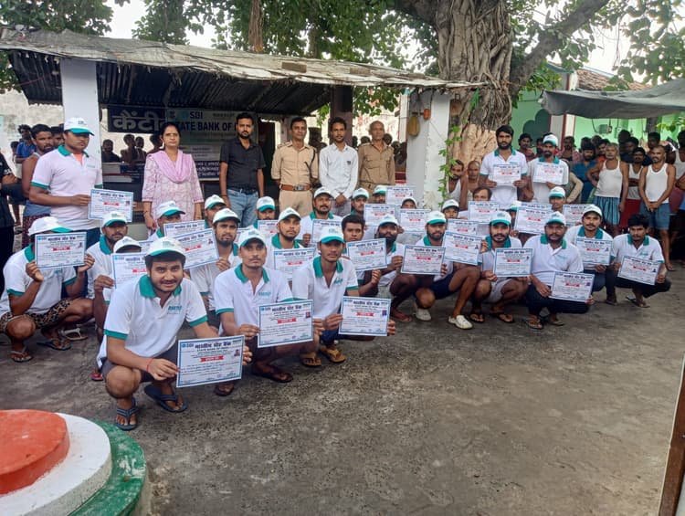 बंदियों को मशरूम उत्पादन का प्रशिक्षण मिला