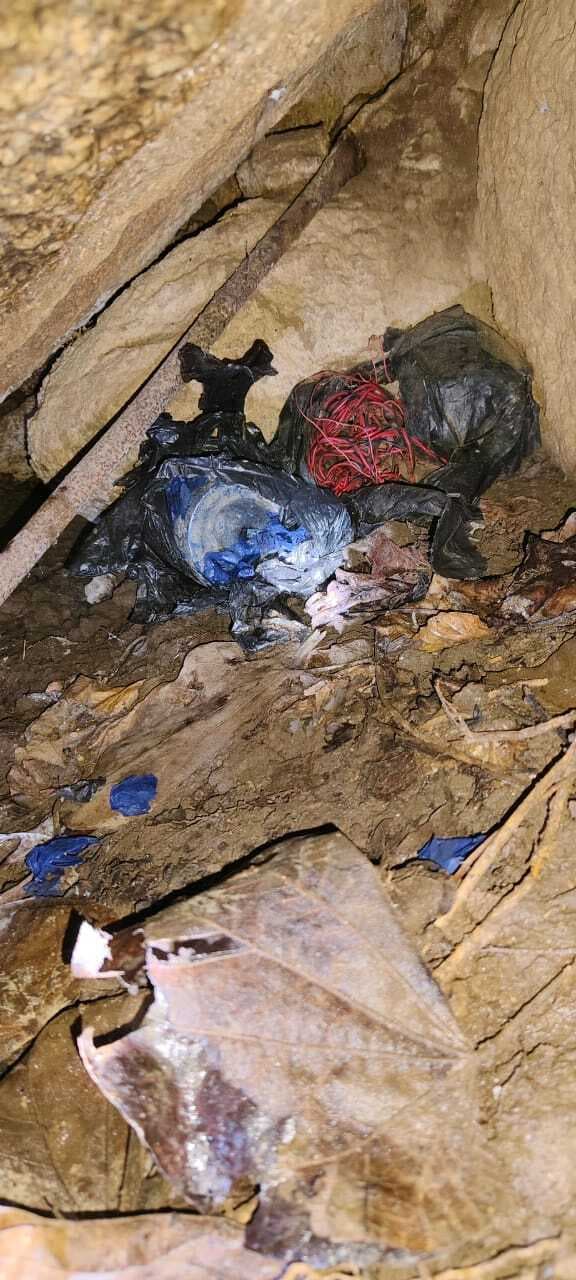 गोबरदाहा जंगल से दो प्रेशर आइइडी बरामद, किया गया डिफ्यूज