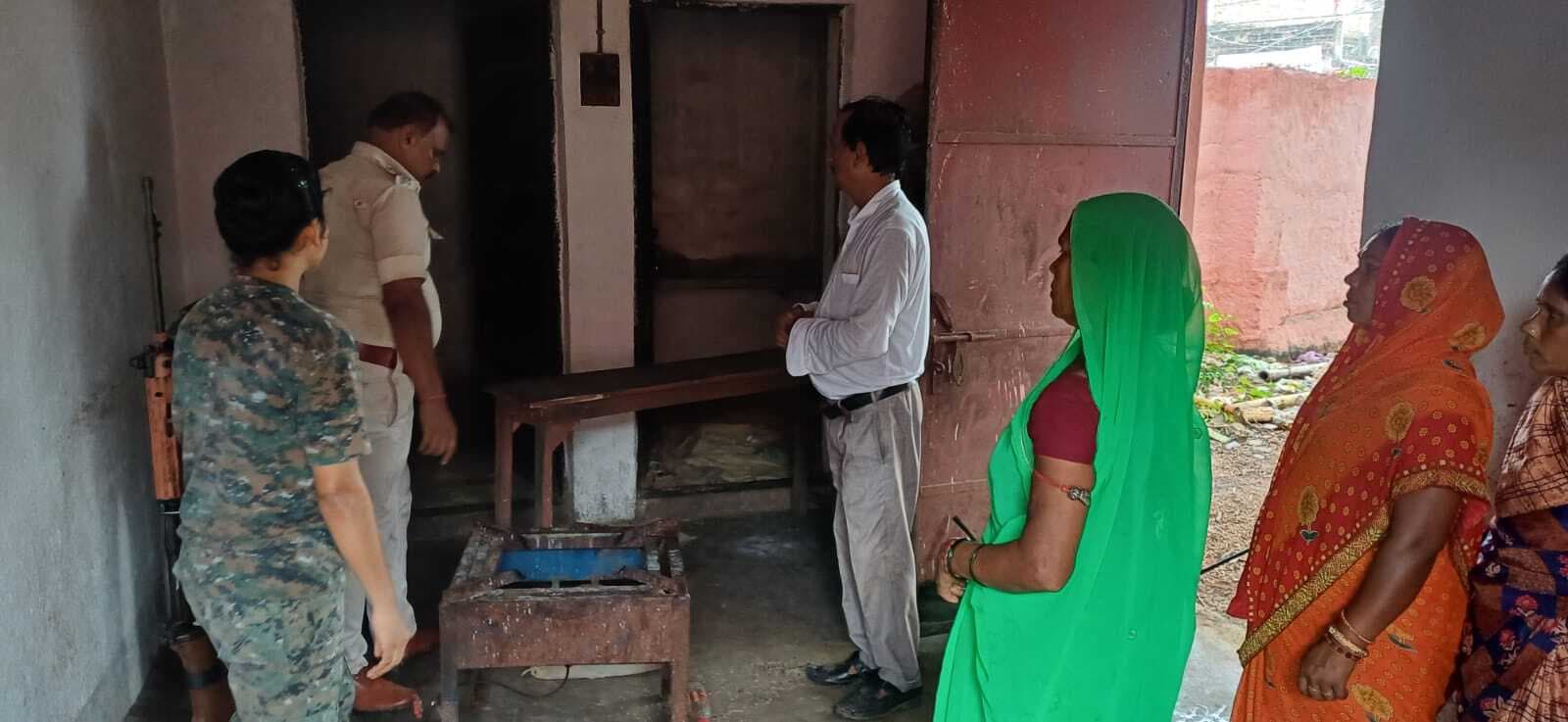 बौंसी बाजार में विद्यालय के रसोईघर से चोरी