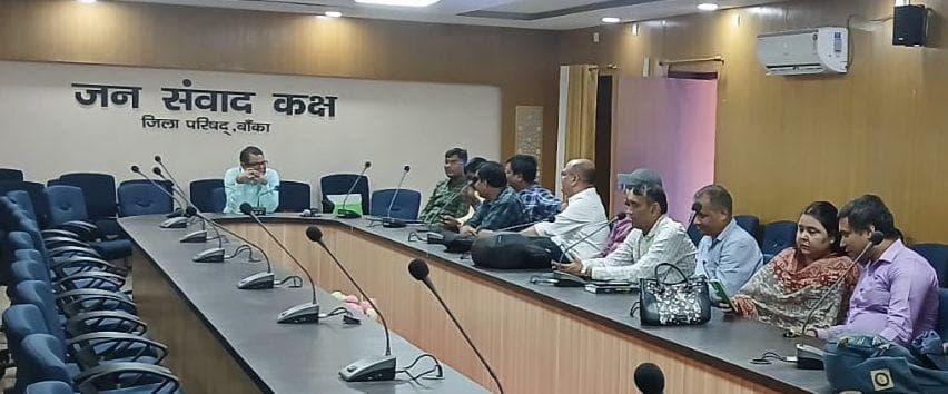 बैठक में सीएस और स्वास्थ्य प्रभारी रहे अनुपस्थित