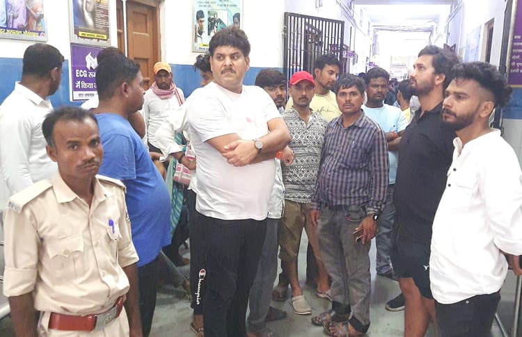 Aurangabad News : तेज रफ्तार वाहन ने बाइक सवार युवक को रौंदा, मौत