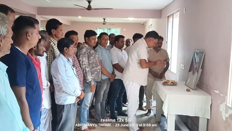 पूर्व कृषि मंत्री ने जन संघ के संस्थापक को किया नमन