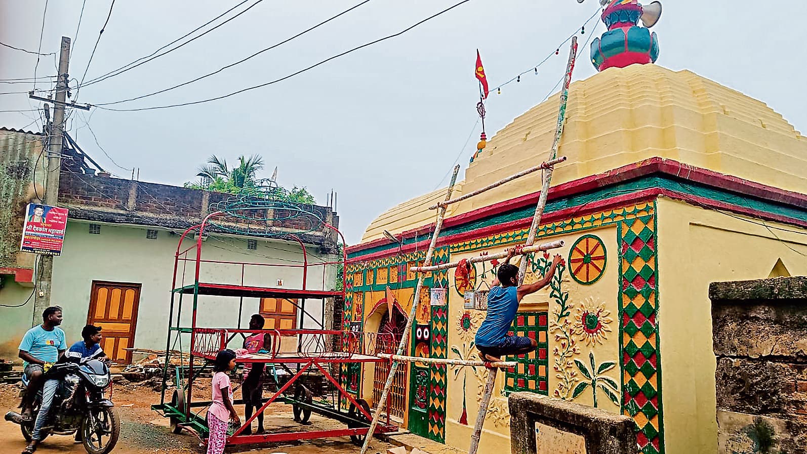 East Singhbhum News : बहरागोड़ा में रथयात्रा 27 को, सड़क बह रहा गंदा पानी, नाली निर्माण की मांग