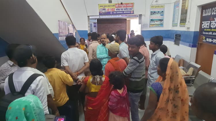 अतरौली बन गांव में धान का बिचड़ा देखने  पहुंचे युवा किसान की वज्रपात से मौत