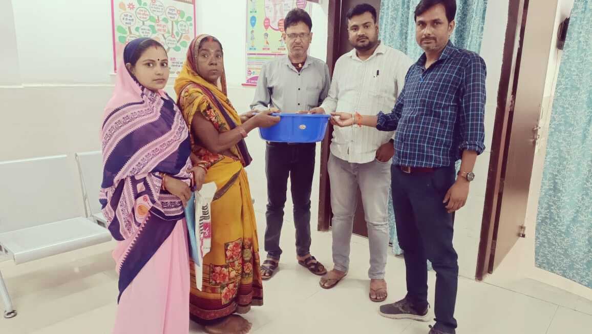 हाथी-पांव मरीज को अस्पताल से मिल रहा मेडिकल किट