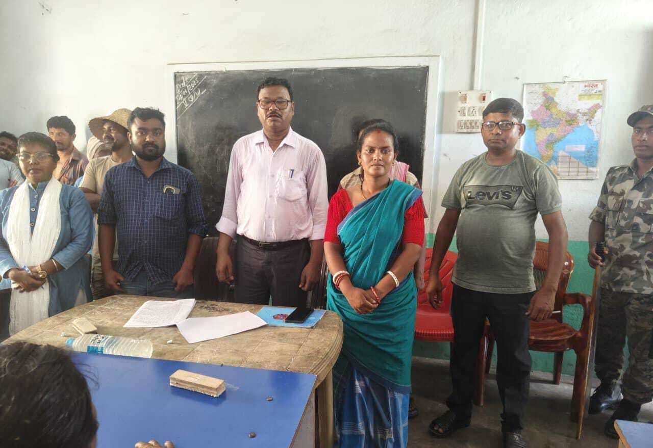 सरिता बनीं घाघरजानी व राधिका मुर्गाडांगा की सेविका