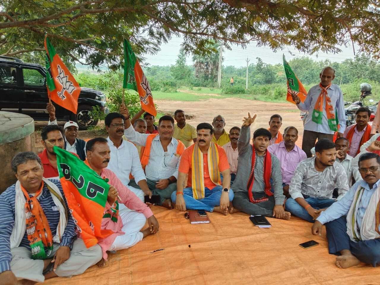 राज्य सरकार के खिलाफ भाजपाइयों ने निकाली जन आक्रोश रैली