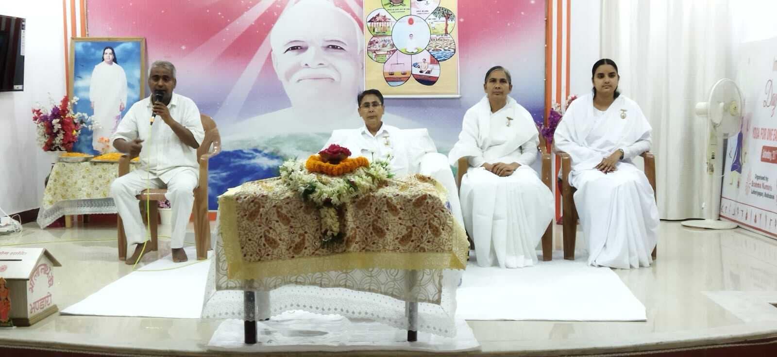 Madhubani News : जगदंबा सरस्वती की पुण्यतिथि मनी