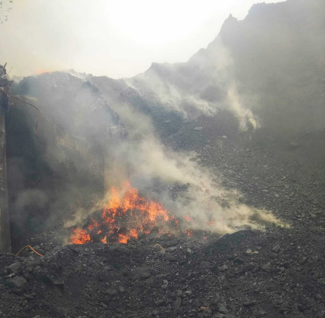 Bokaro News : बढ़ रही है कथारा वाशरी के कोयला स्टॉक में लगी