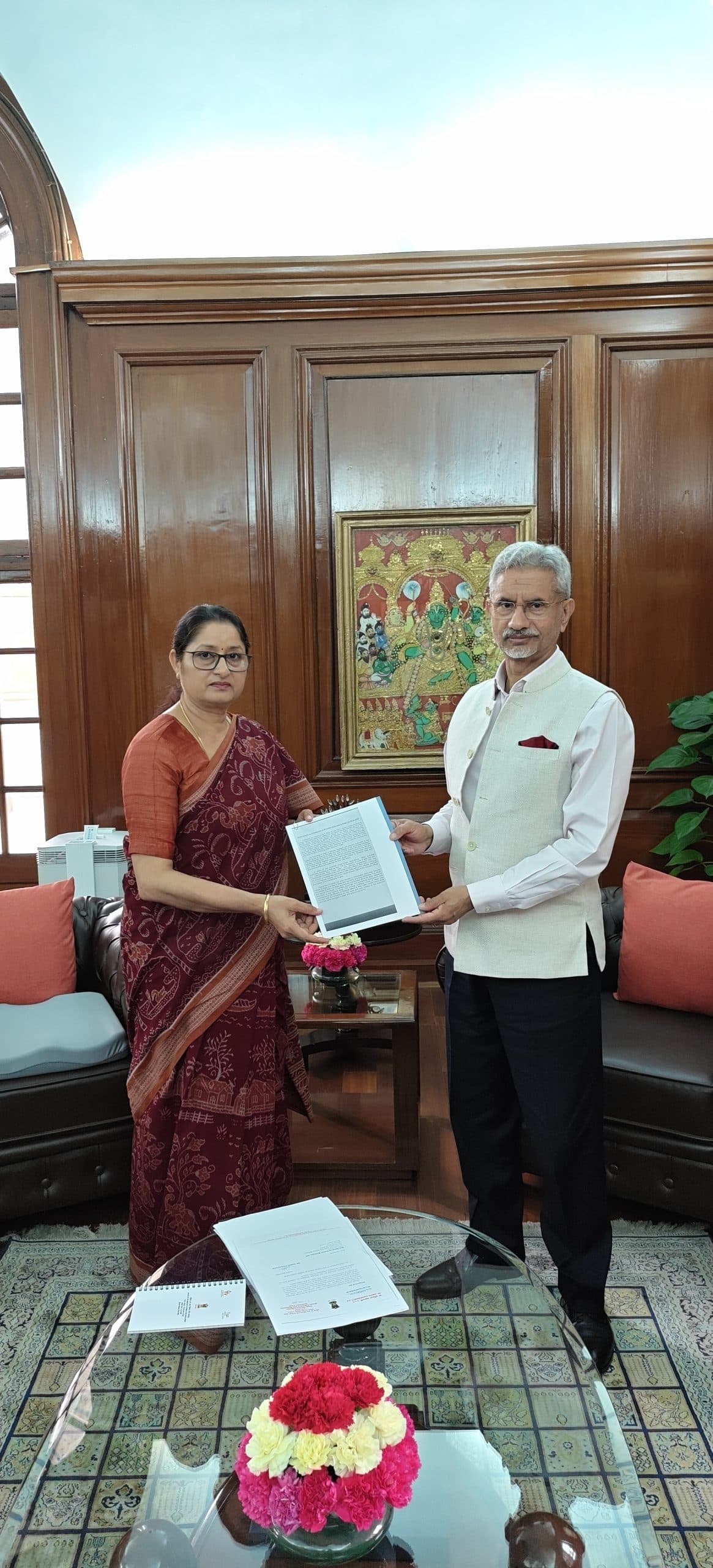 Giridih News: नाइजर में फंसे मजदूरों की रिहाई को ले विदेश मंत्री से मिलीं मंत्री अन्नपूर्णा देवी