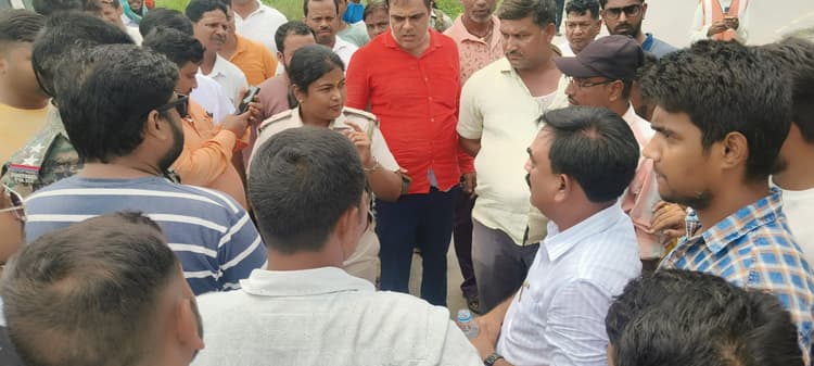 Dhanbad News: हाइवा मालिकों ने छह घंटे किया एमपीएल का गेट जाम