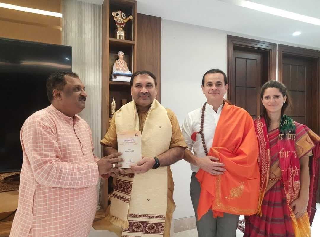 संस्कृत शिक्षा के क्षेत्र में उत्कृष्ट योगदान को लेकर दिल्ली में सम्मानित हुए डॉ सरोज, केंद्रीय संस्कृत विश्वविद्यालय दिल्ली के कुलाधिपति ने किया सम्मानित