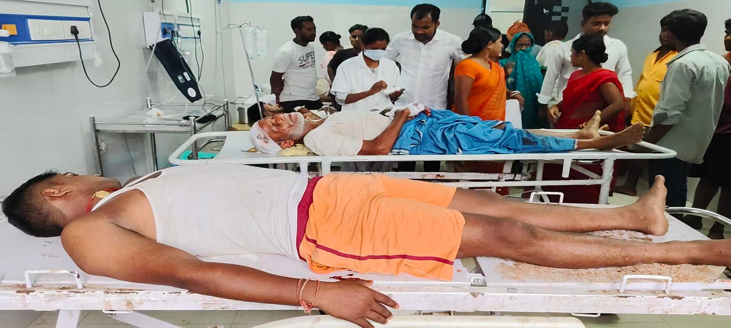 जमीन के विवाद में चचेरे भाई समेत चार की पिटाई