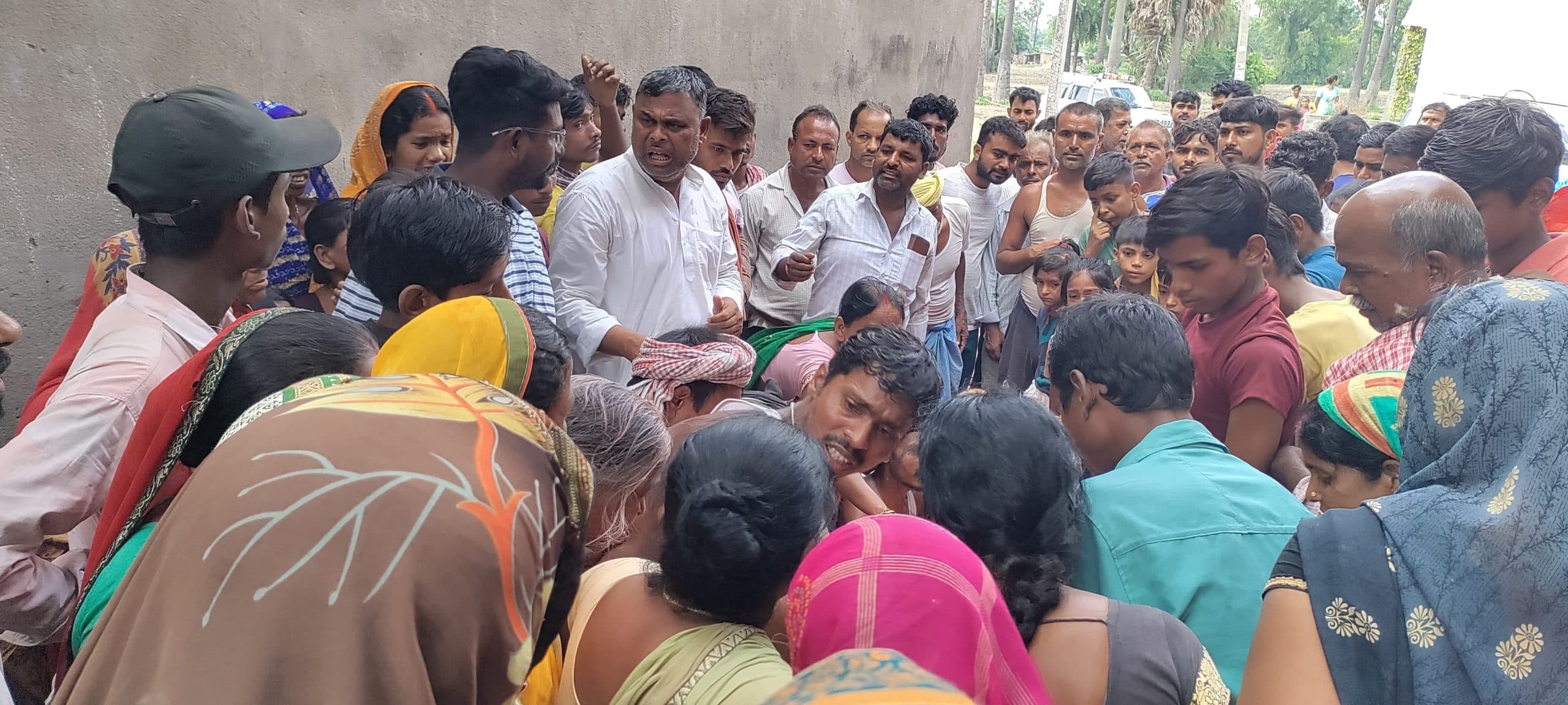 hajipur news. भोज खाकर लौट रहे अधेड़ की सोनपुर में ऑटो पलटने से मौत