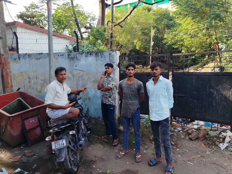 बांसवारी में फंदे से लटका मिला युवक का शव