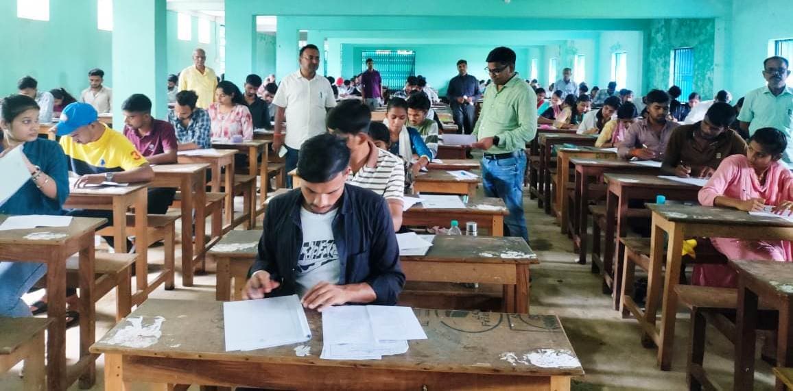 स्नातक पार्ट-3 परीक्षा के अंतिम दिन कदाचार के आरोप में 6 परीक्षार्थी निष्कासित