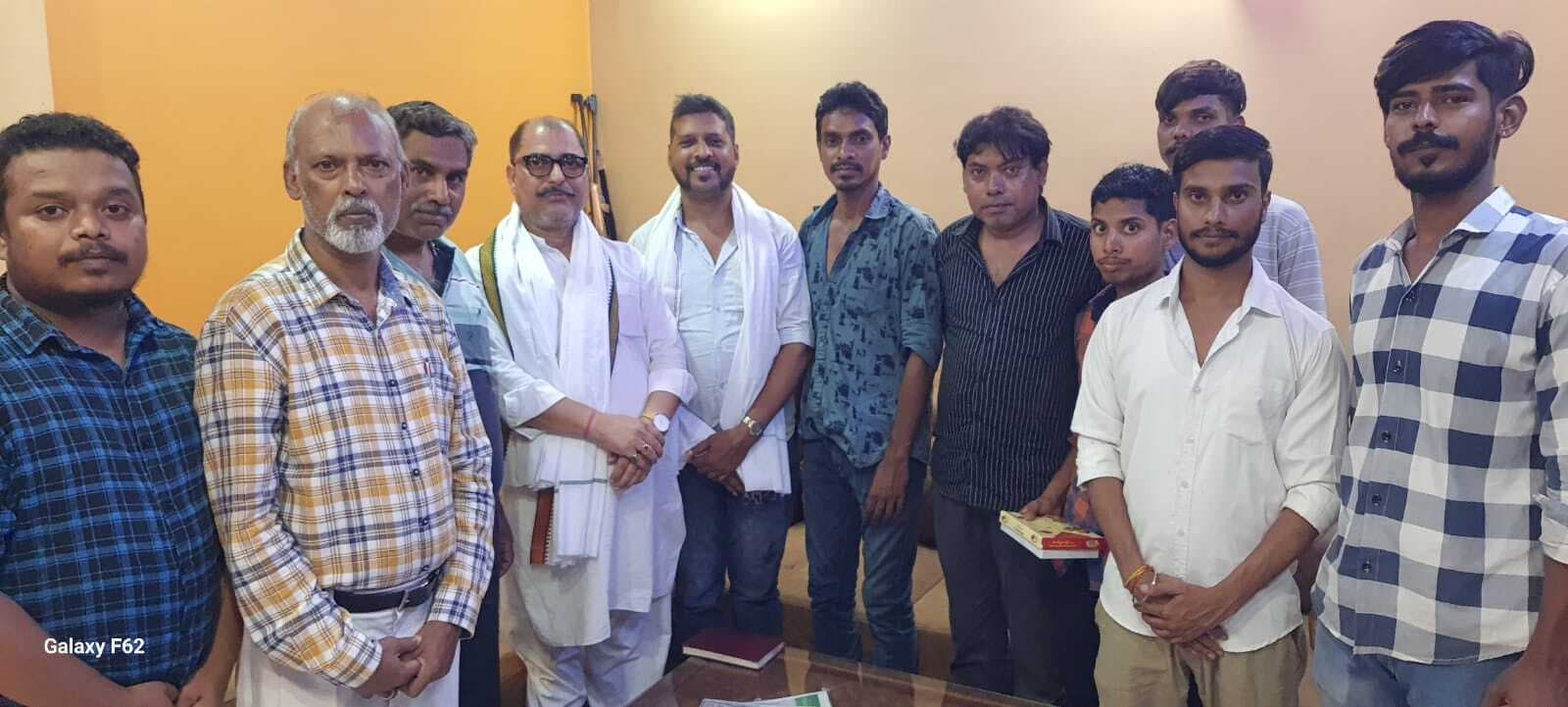 Jamshedpur News : सोनारी कांग्रेस प्रखंड अध्यक्ष ने की प्रदेश सचिव से मुलाकात