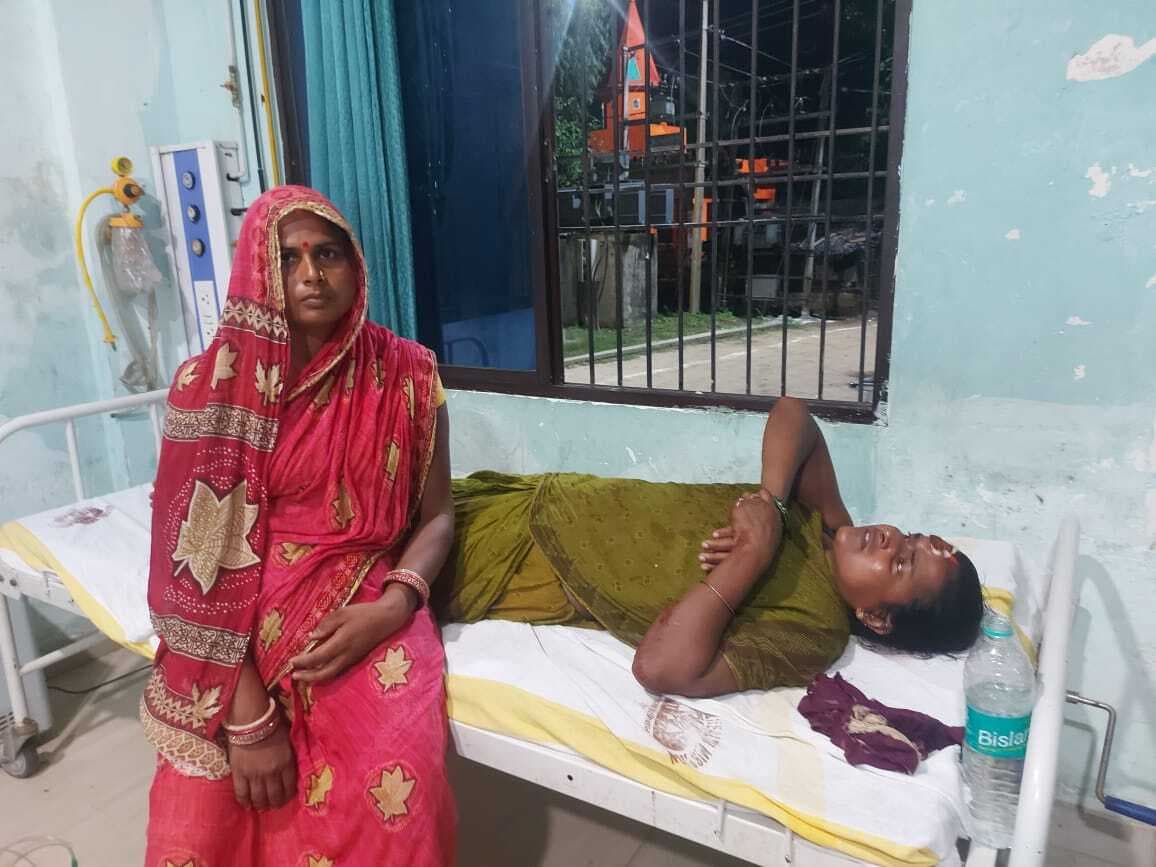 बाइक की ठोकर से महिला घायल, रेफर