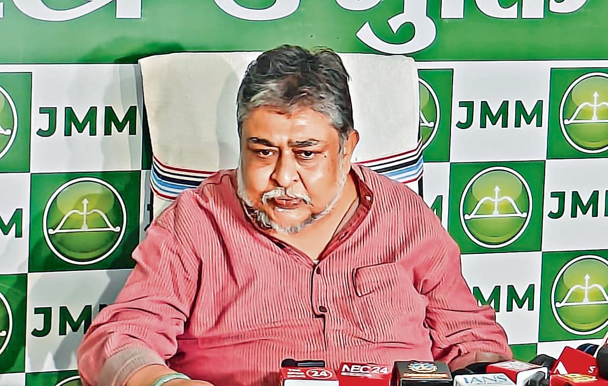 Political news : केंद्र का तुगलकी फरमान नहीं मानेंगे, आपातकाल के खिलाफ नहीं होगा कार्यक्रम : झामुमो