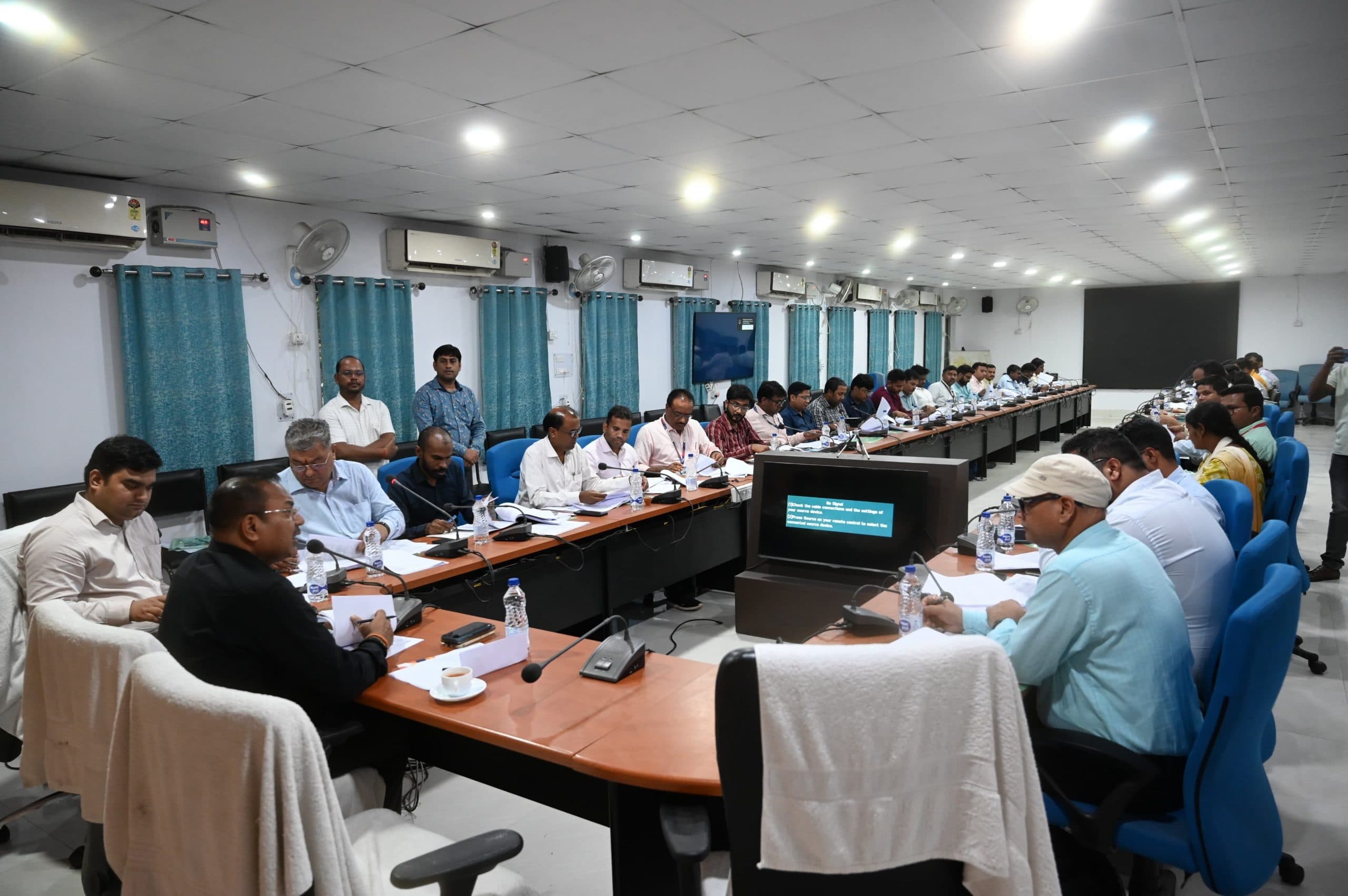 डीडीसी ने सीडी रेशियो की समीक्षा, बढ़ाने के दिये निर्देश