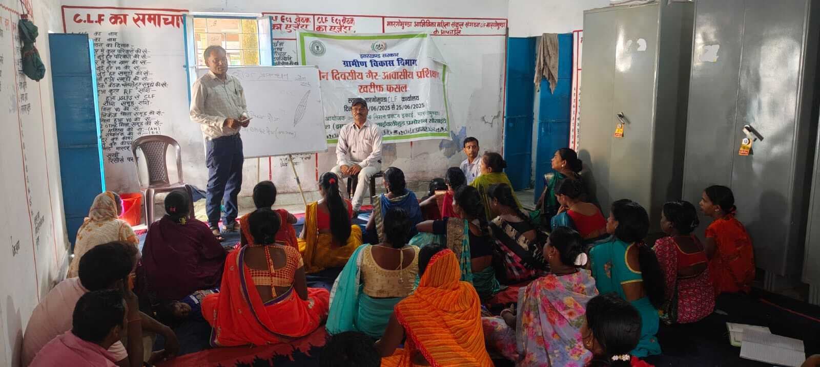 आजीविका कृषक मित्रों को उन्नत खेती की मिली जानकारी