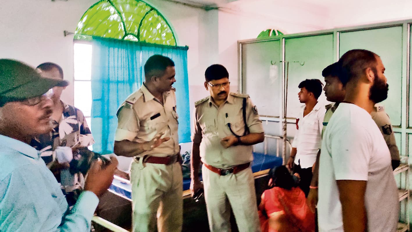 Saran News : बाइक सवार अपराधियों ने बिजली मिस्त्री को मारी गोली, जख्मी