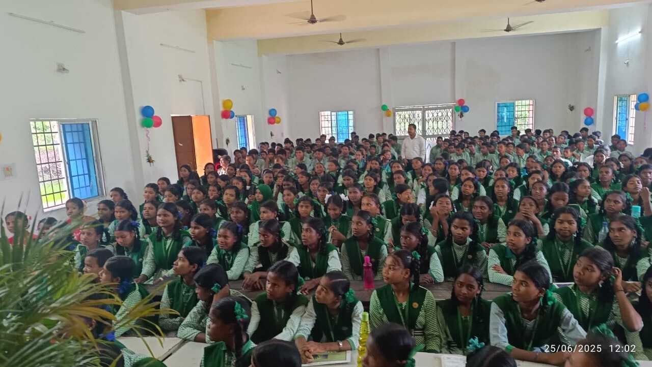 Chaibasa News : रुचि, दक्षता व स्कोप को ध्यान में रख करियर का चयन करें : विष्णु राठौर