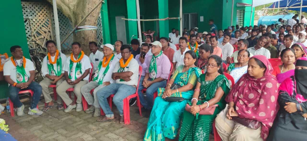 East Singhbhum News : भ्रष्टाचारी का फोटो लेकर हेमंत सोरेन के खिलाफ आक्रोश रैली निकाल रही भाजपा : कुणाल षाड़ंगी