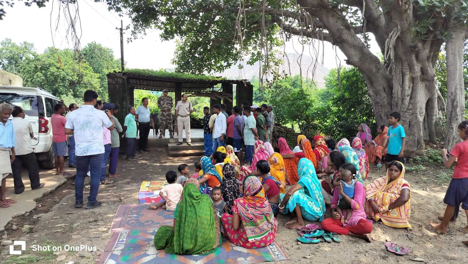 Dhanbad News : हैवी ब्लास्टिंग के खिलाफ धरना दे रहींं महिलाओं पर रात को हमला, बस्ती में उपद्रव