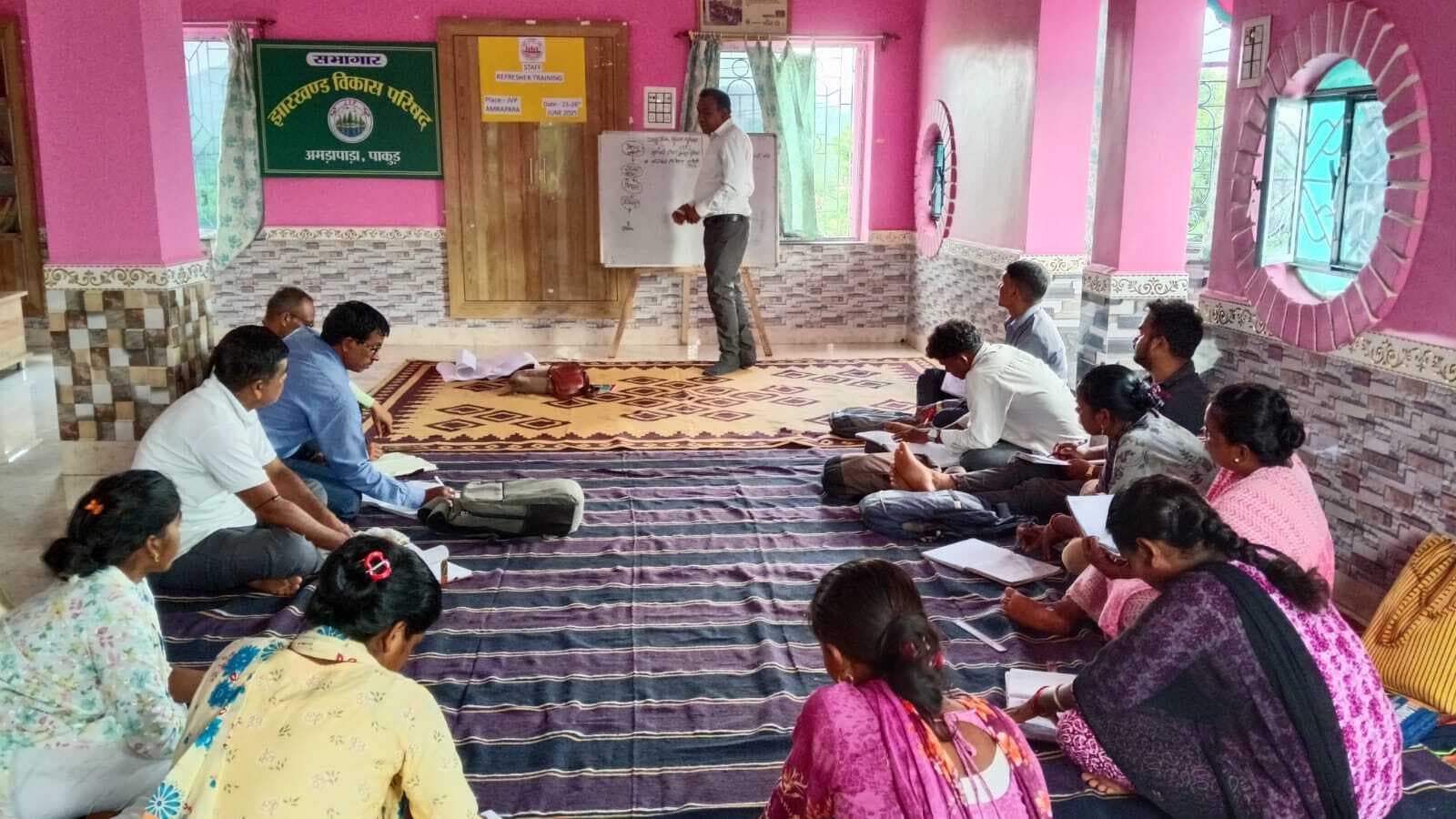 पंचायती राज व स्वशासन से जुड़े पहलुओं पर दी जानकारी