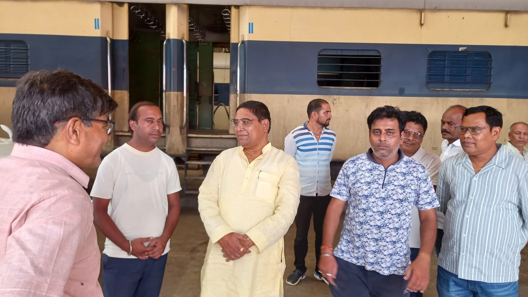 विधायक ने मेमुकार शेड का किया निरीक्षण