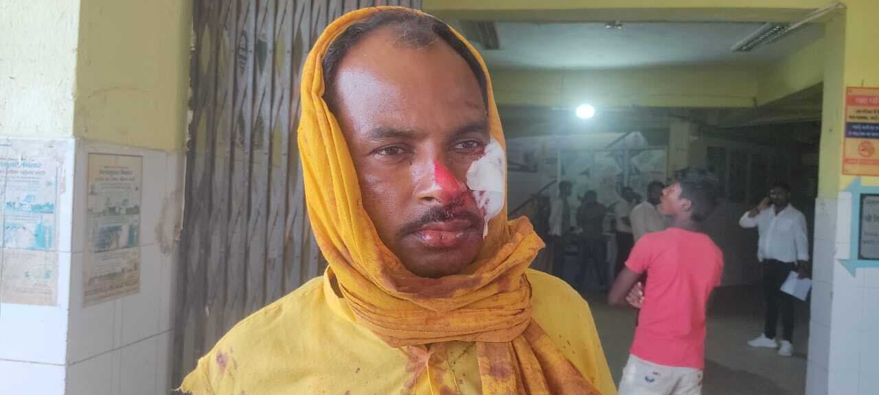 कोसी तटबंध पर दो बाइकों की भिड़ंत, तीन घायल