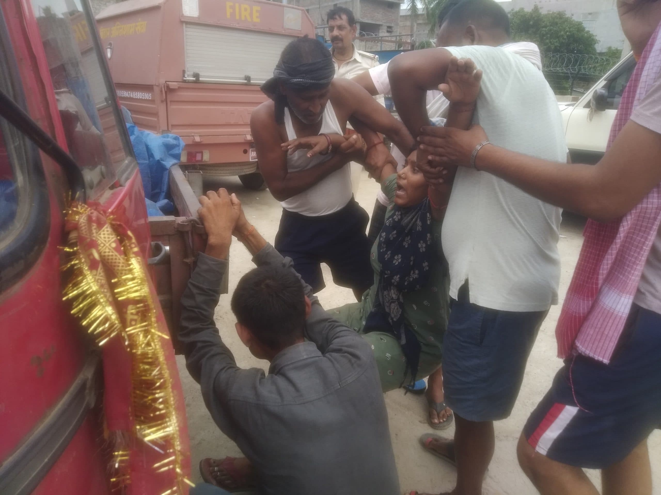 बेटी से मिलने गये रिटायर्ड होमगार्ड जवान की सड़क दुर्घटना में मौत