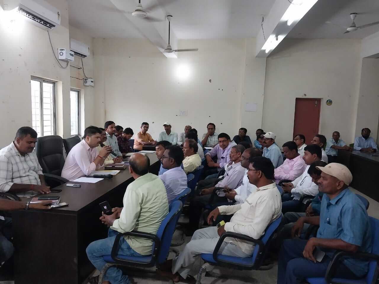 मतदाता सूची जांच के लिए घर-घर जाएंगे बीएलओ